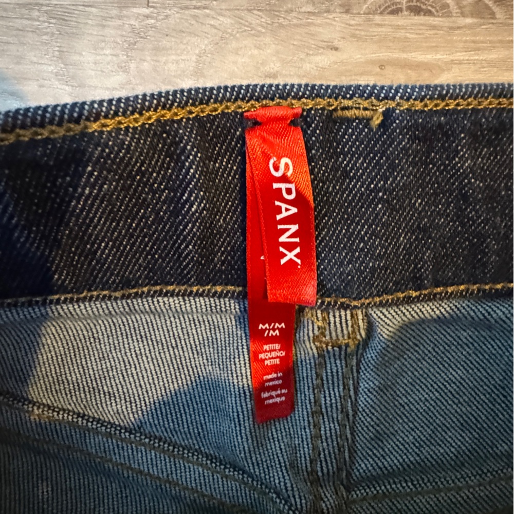 SPANX Cuffed Straight Leg Jeans sz M/P - Picture 3 of 9